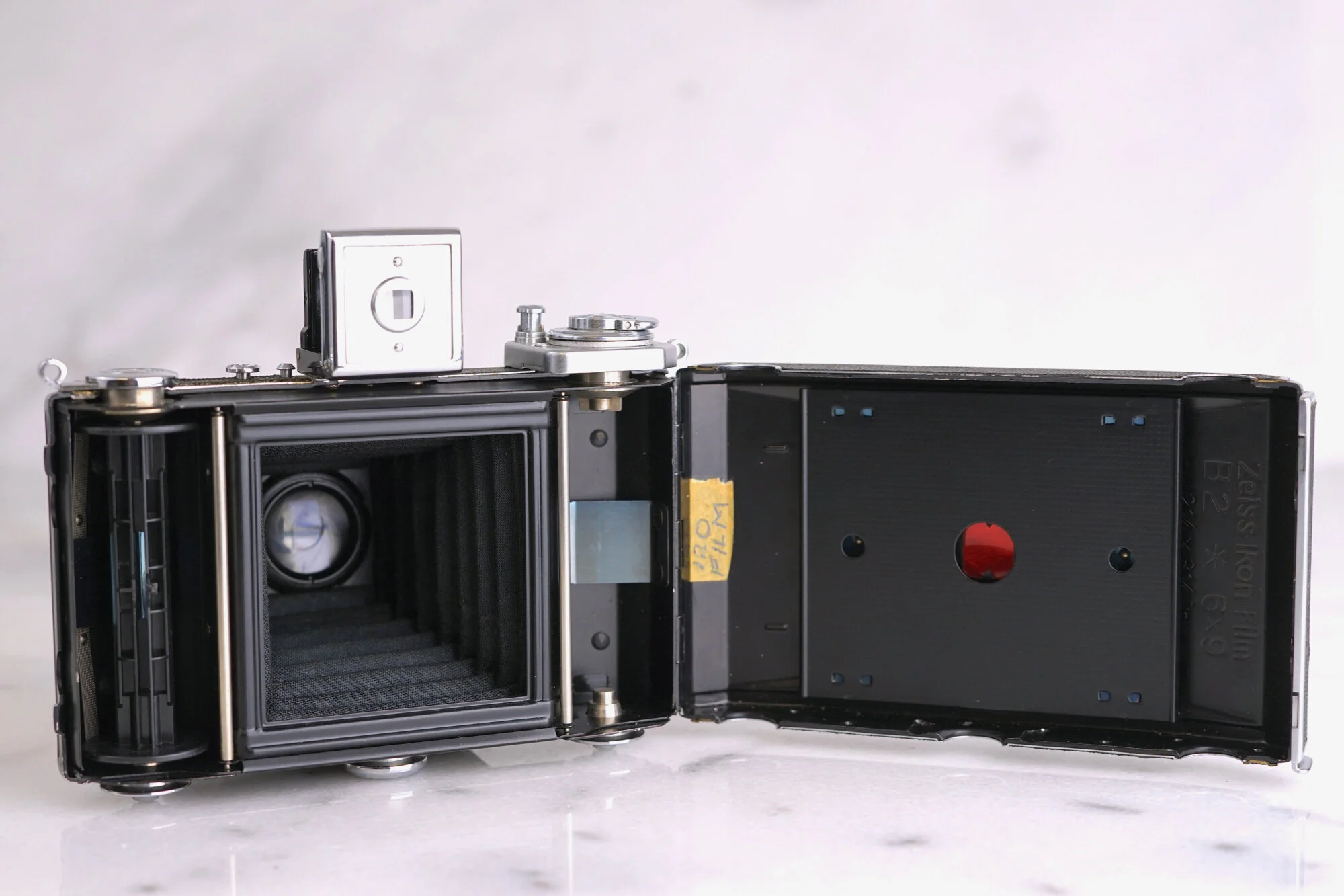 Zeiss Ikon Ikonta 521/16 Folding 6x6 Medium Format 120 Film Camera